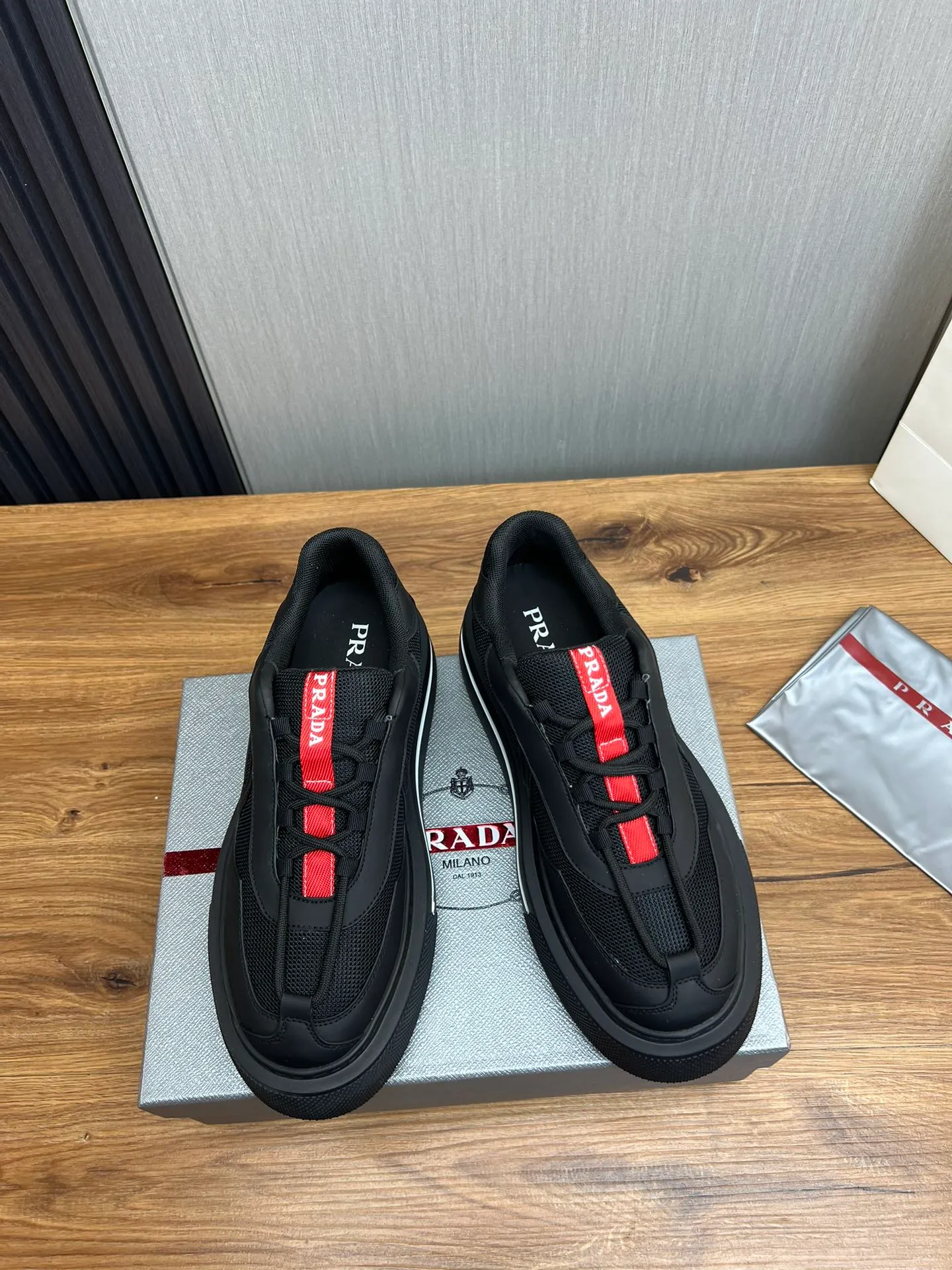 Men's shoes 💰580💰 [PRADA] Men's shoes are popular in the counter, official website is synchronized, 1 high-quality shipment ✔️Original fly-woven cowhide + cowhide lining, 1🆚1 replica, original sole, 38-45 (45 customized, non-refundable)